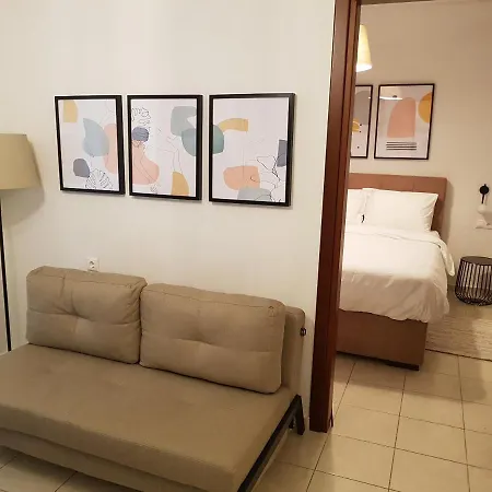 Stylish Central شقة لاريسا